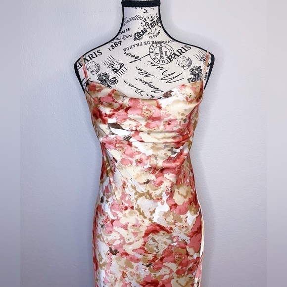 Utnisan Floral Satin Midi Dress Women’s XS Slit Romanticcore Soft Elegant Chic - Picture 3 of 8